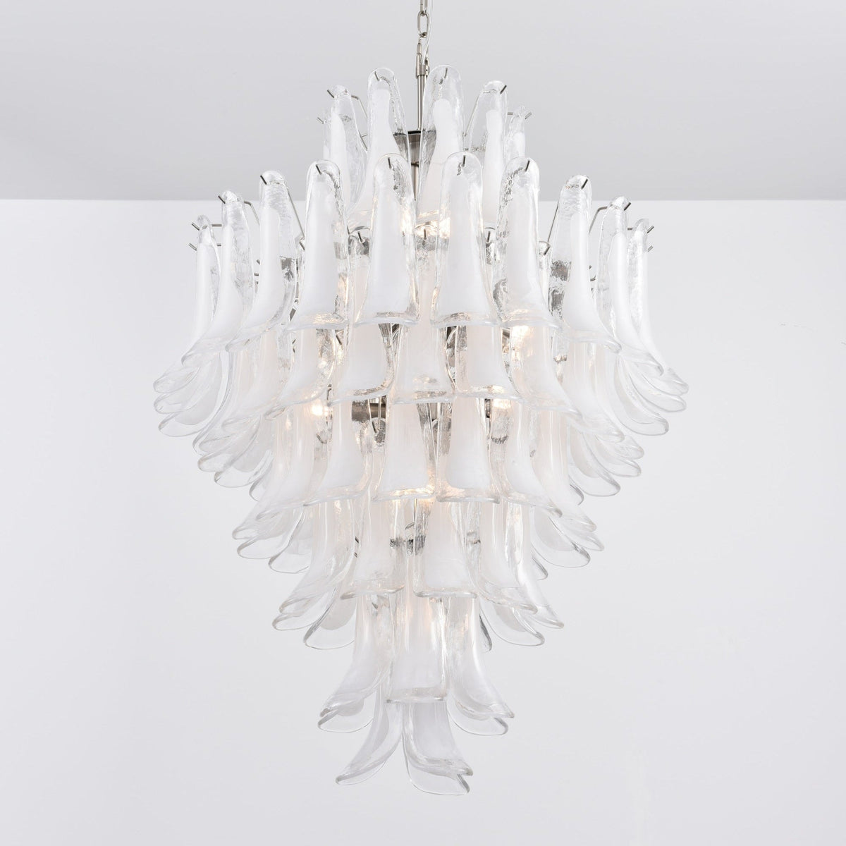Eirivine kroonluchter wit Cloud glas Petals met bloemblaadjes