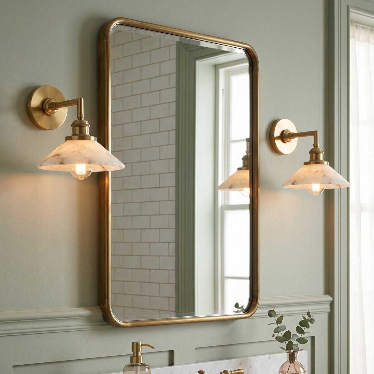 Nivenina wandlamp met albasten kap in