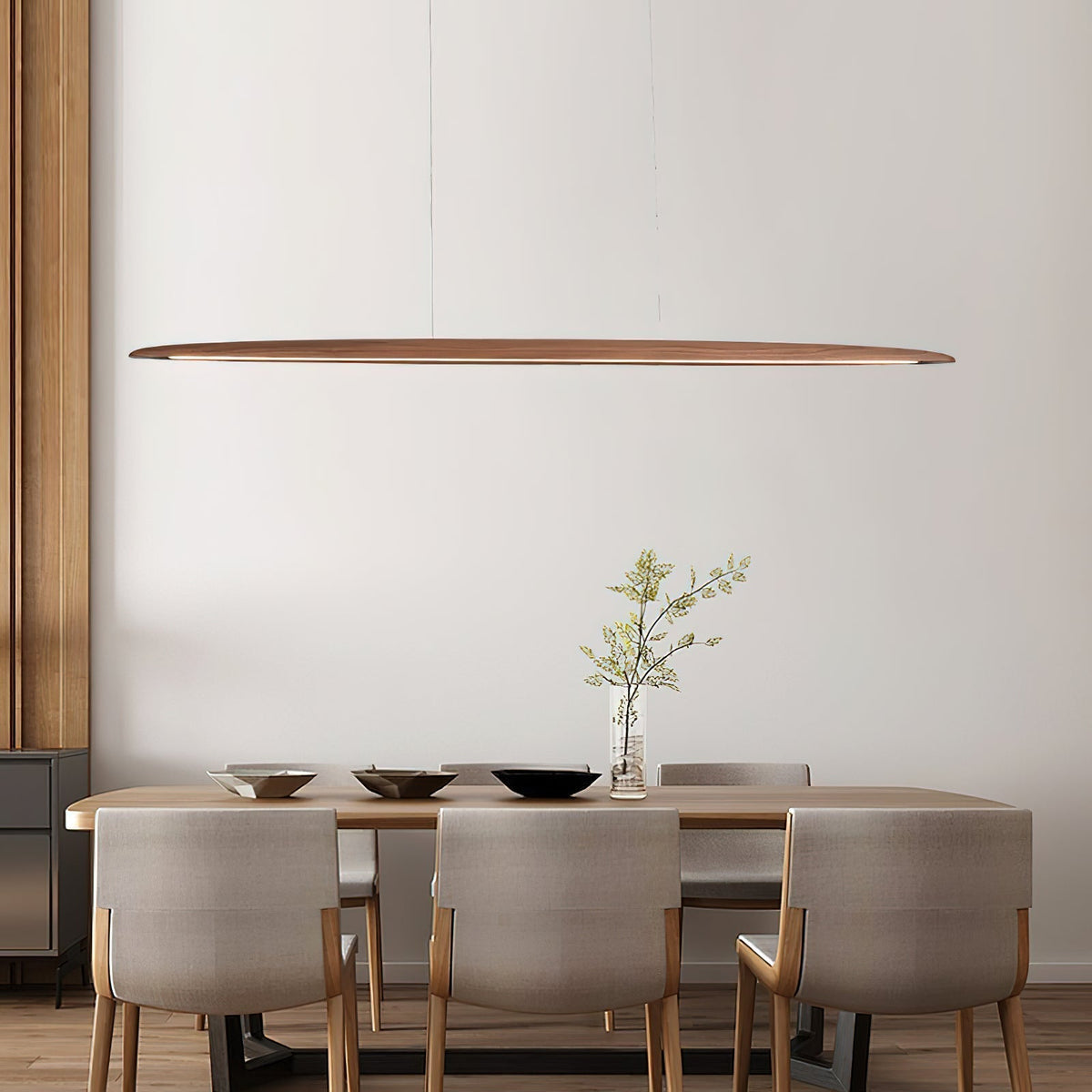 Zing lineaire hanglamp in walnootkleur met warm licht