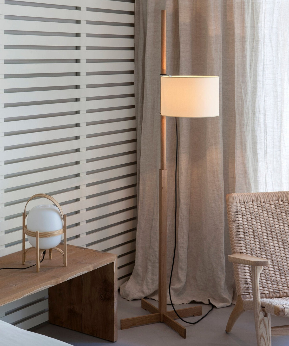 Jex Houten Stoffen vloerlamp