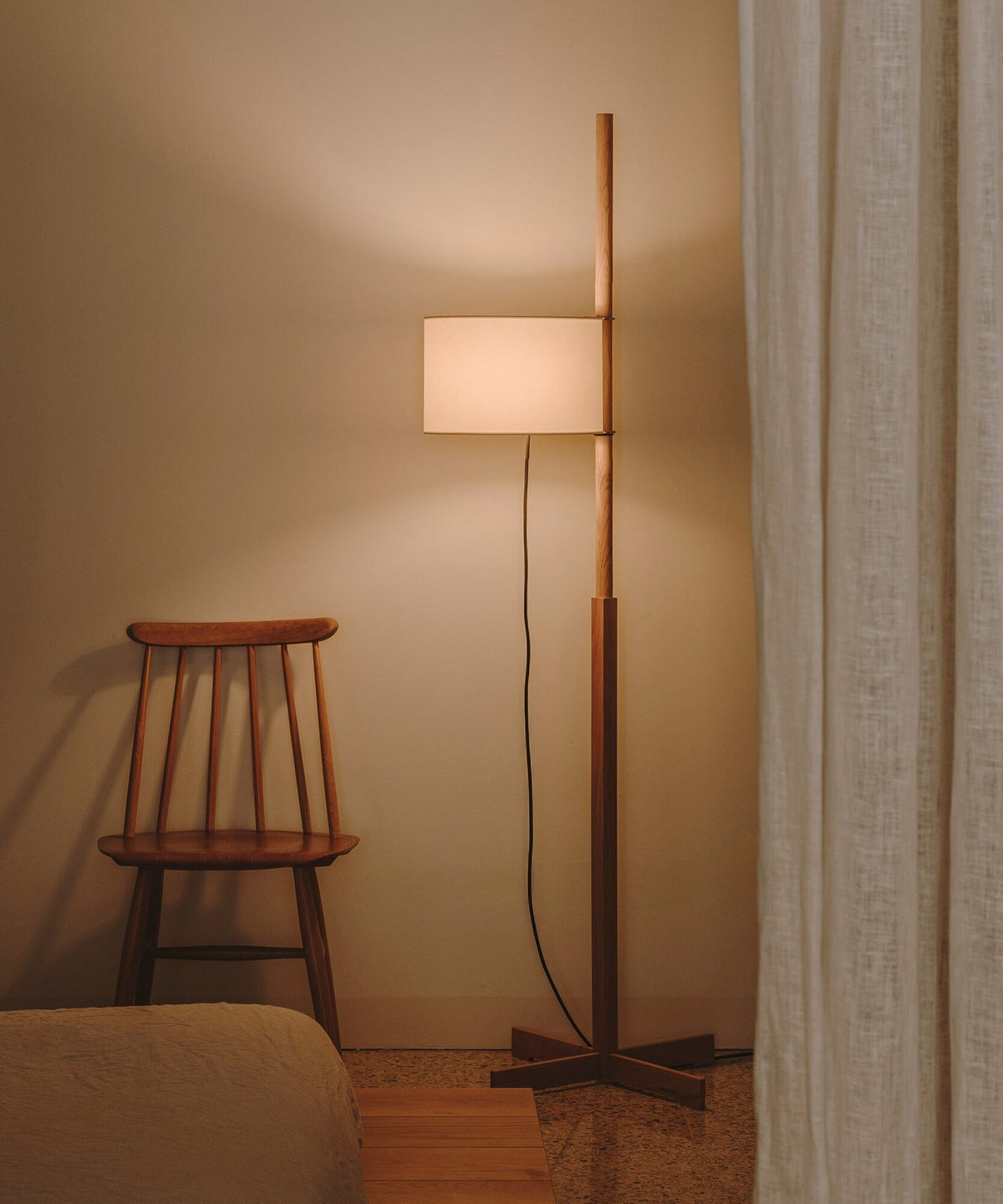 Jex Houten Stoffen vloerlamp