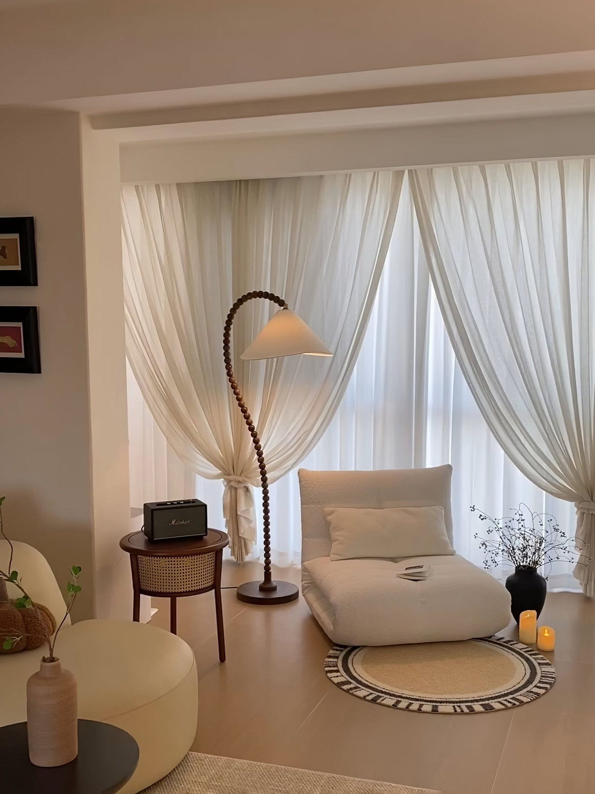 Nadia Moderne vloerlamp van walnoothout