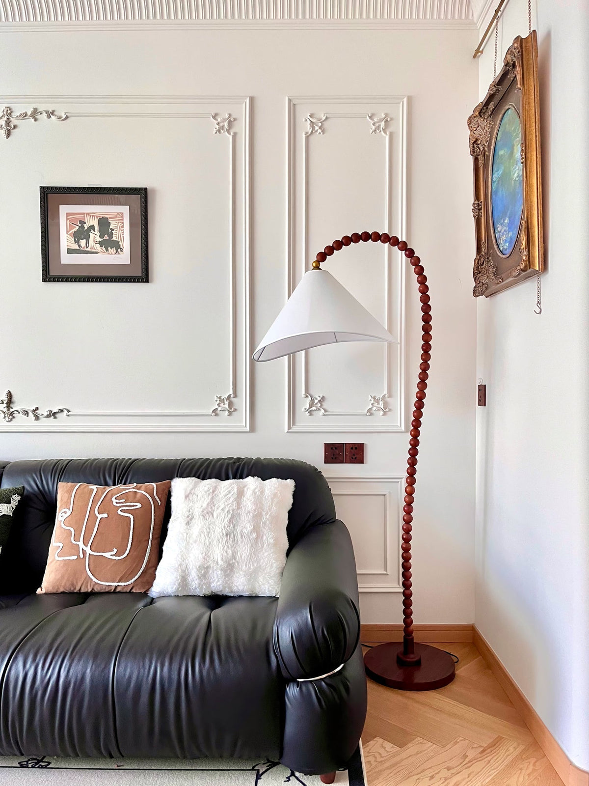 Nadia Moderne vloerlamp van walnoothout
