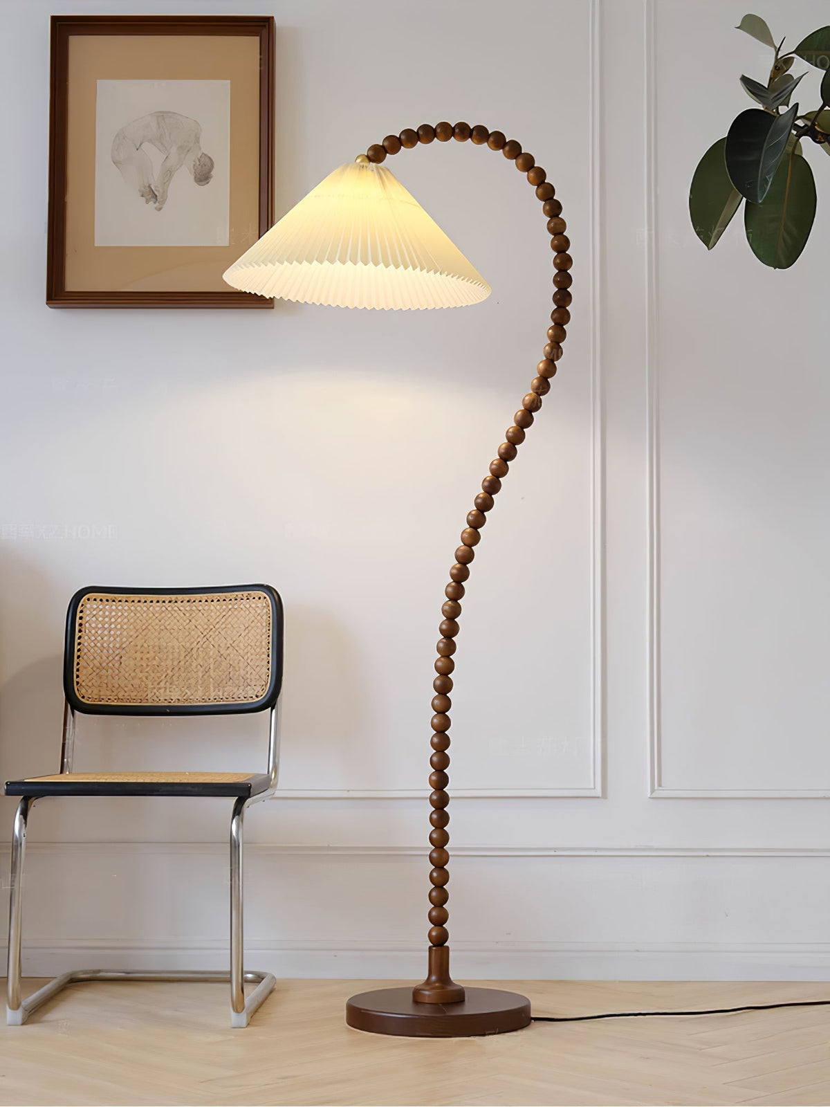 Nadia Moderne vloerlamp van walnoothout