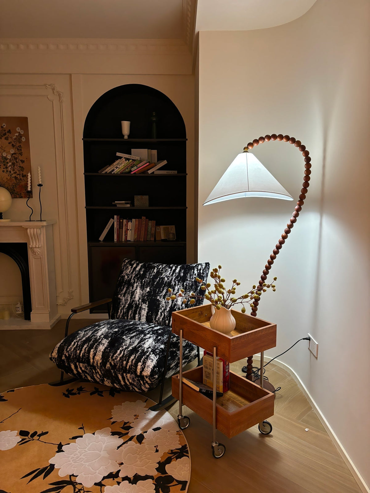 Nadia Moderne vloerlamp van walnoothout