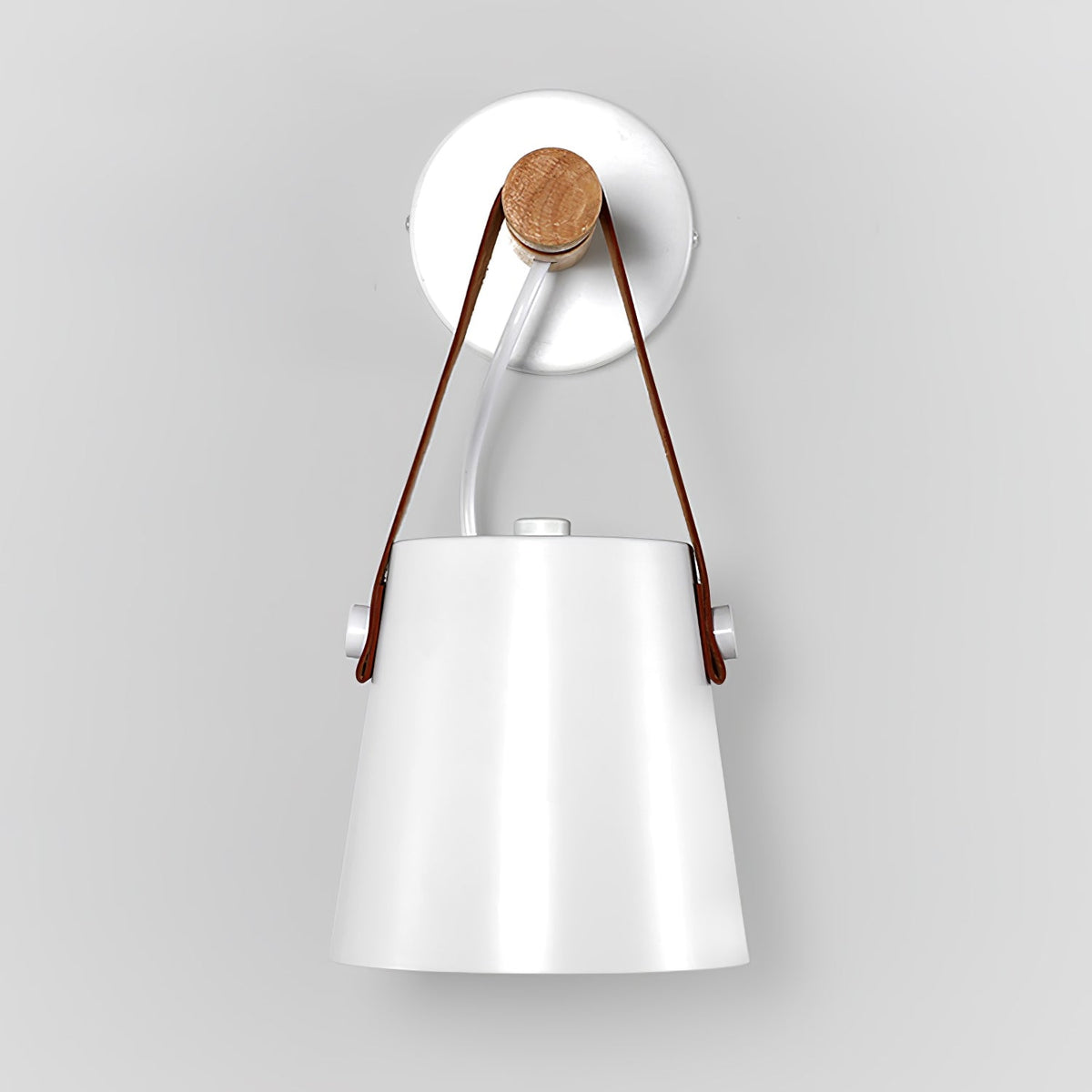 Virixon wandlamp van hout en leer