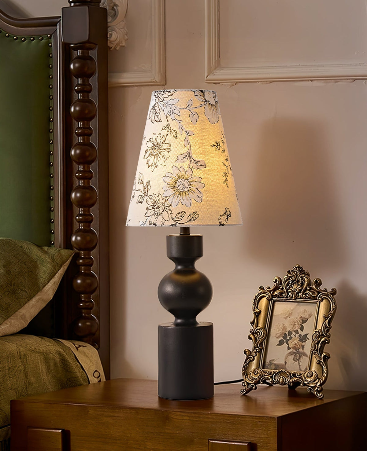 Thorne Vintage tafellamp van donker walnoothout