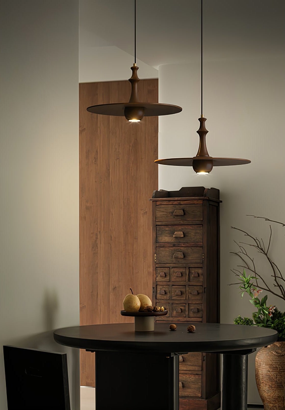Spindle houten hanglamp met draaiend ontwerp