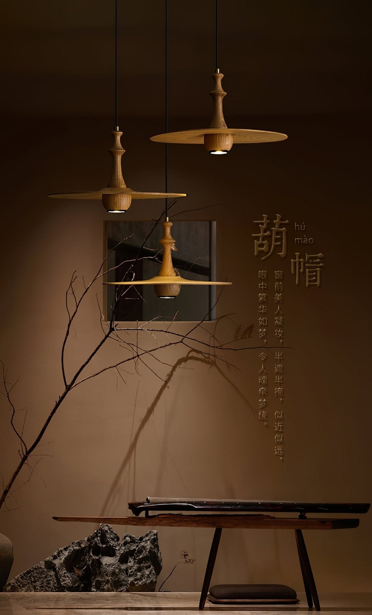 Spindle houten hanglamp met draaiend ontwerp