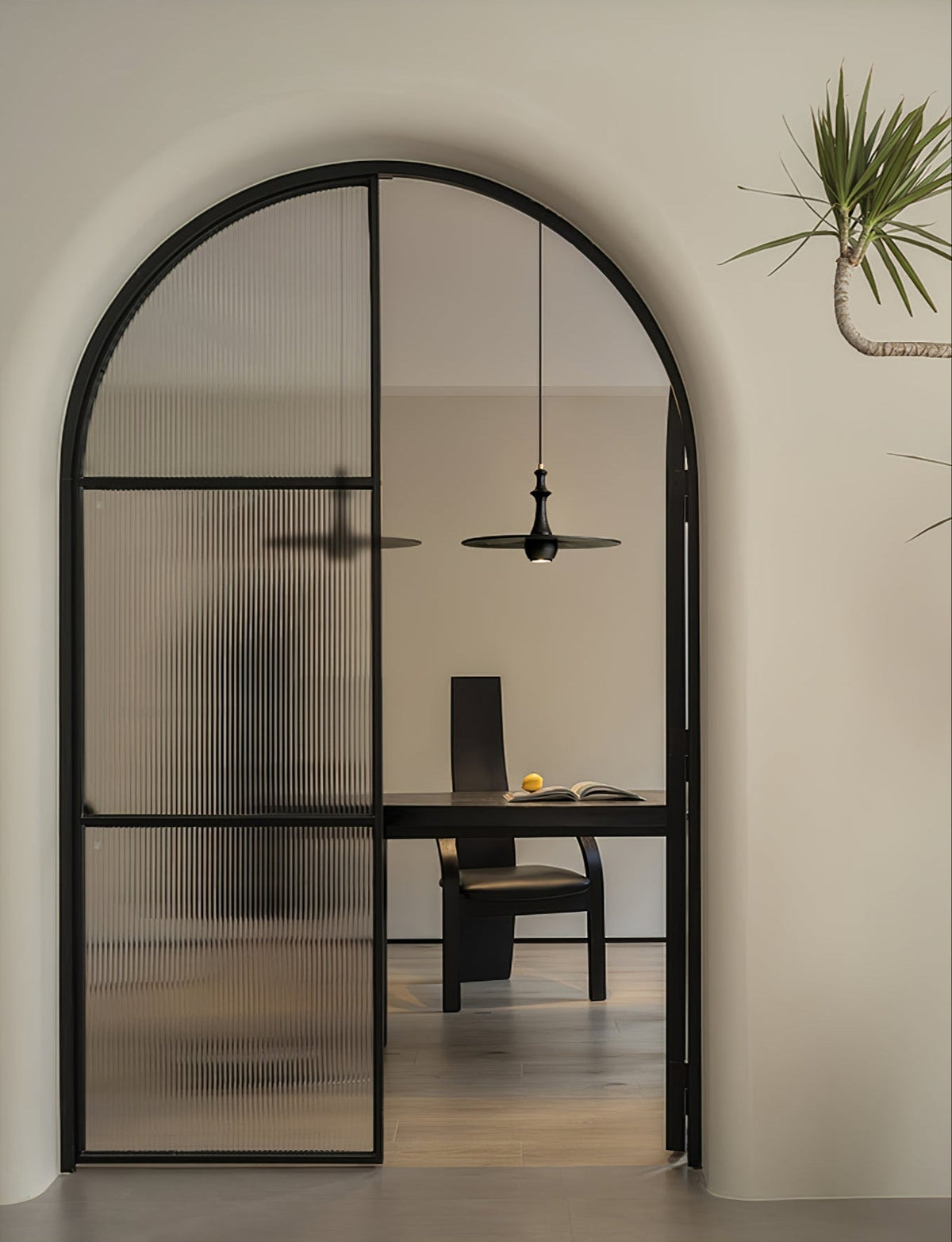 Spindle houten hanglamp met draaiend ontwerp