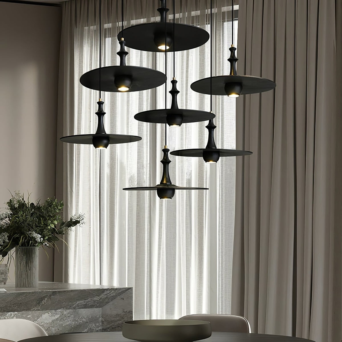 Spindle houten hanglamp met draaiend ontwerp