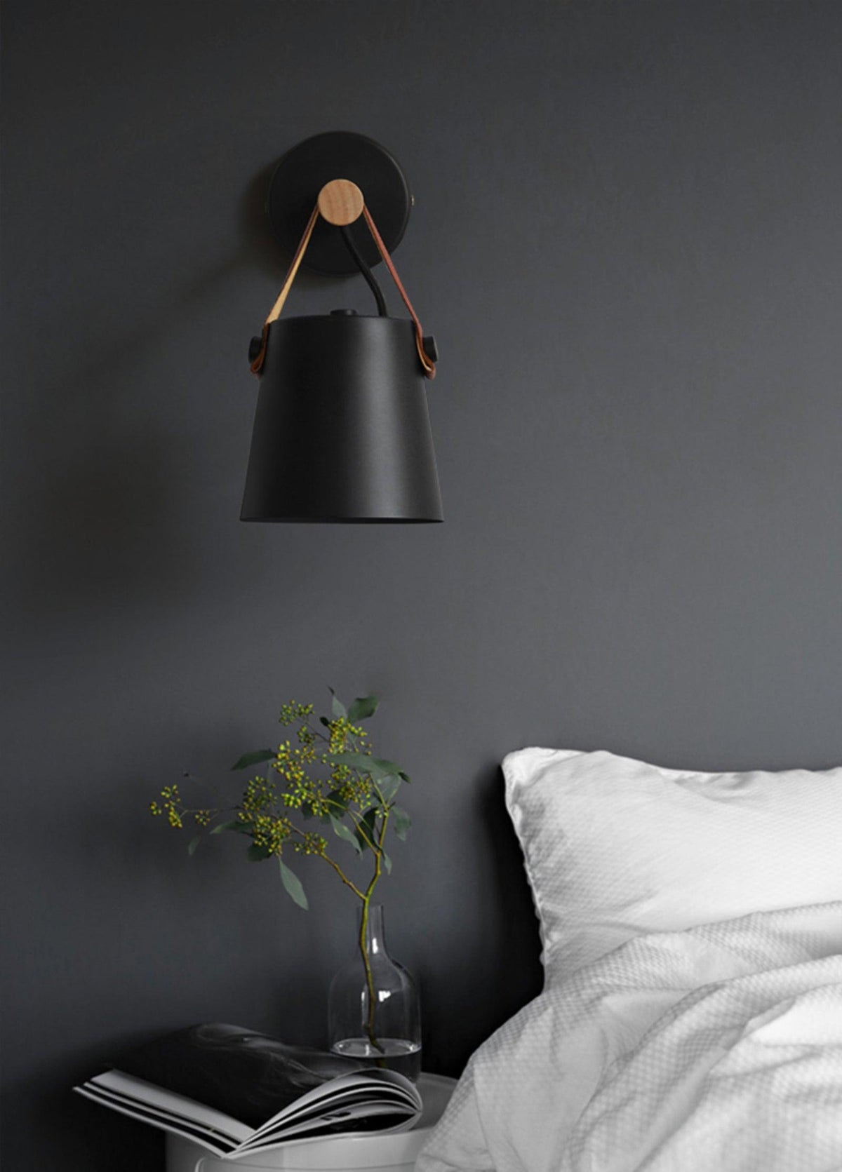 Virixon wandlamp van hout en leer