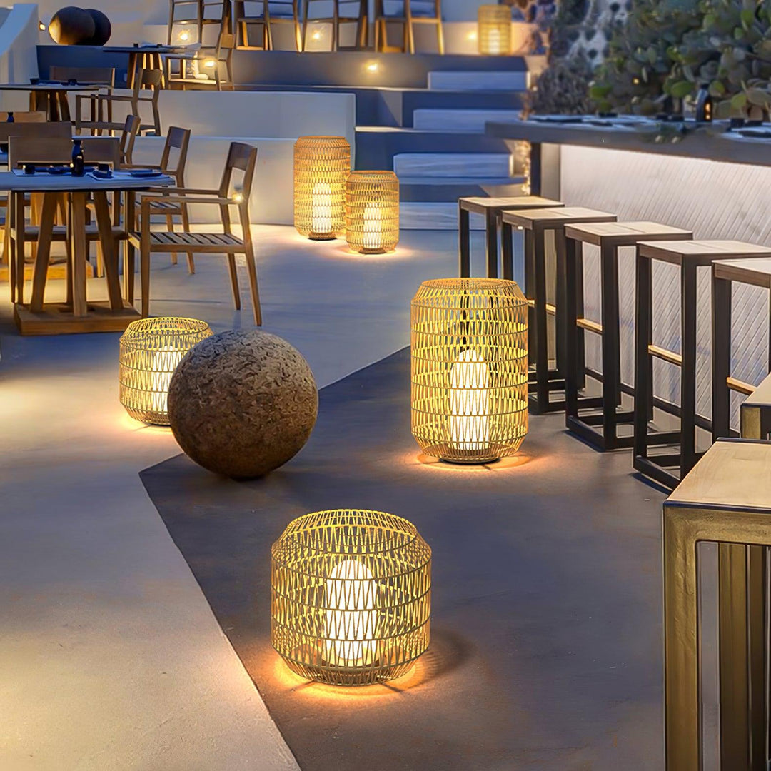 Woven rotan buitenwandlamp