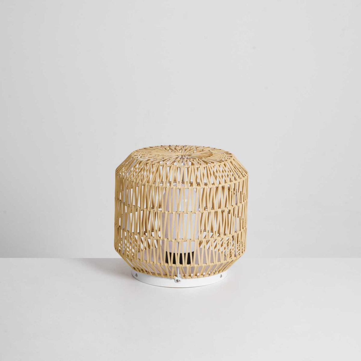 Woven rotan buitenwandlamp