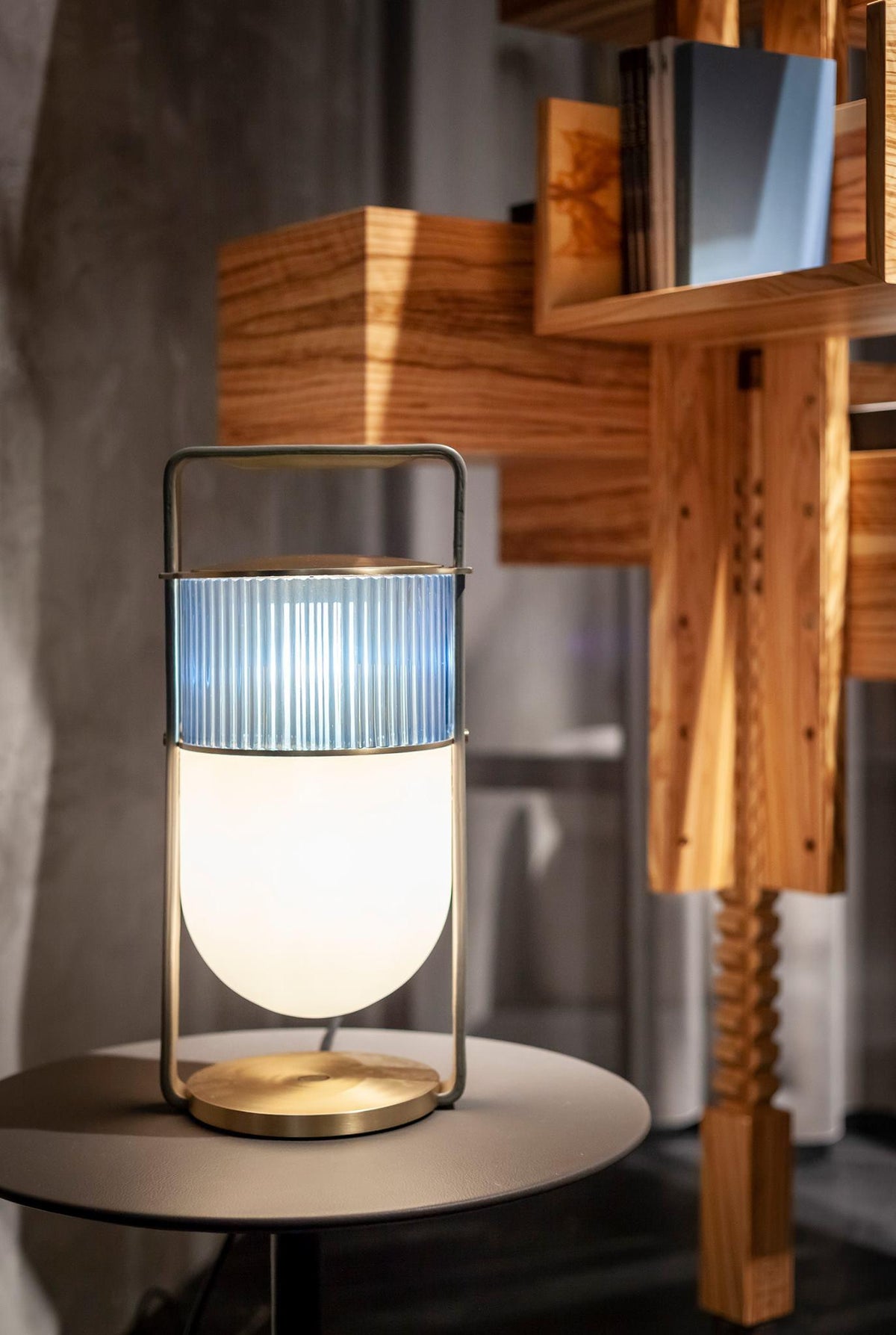 Kiorven artistieke tafellamp van glas