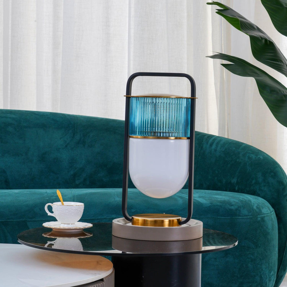 Kiorven artistieke tafellamp van glas