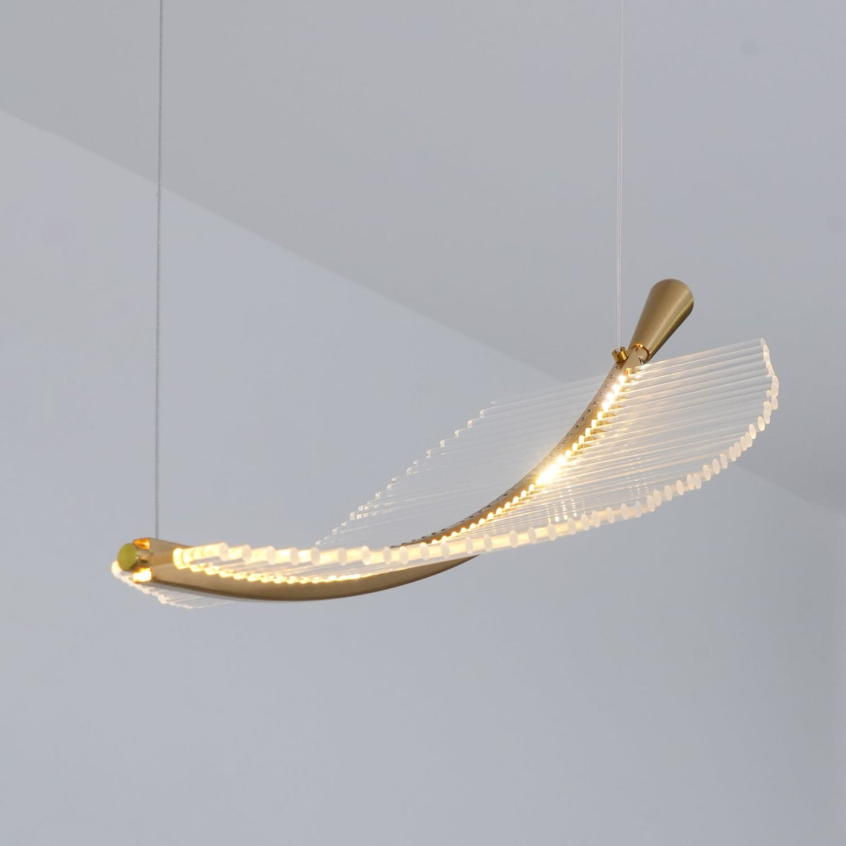 Kuo Kroonluchter Leaf Acryl Goud Elegante Moderne