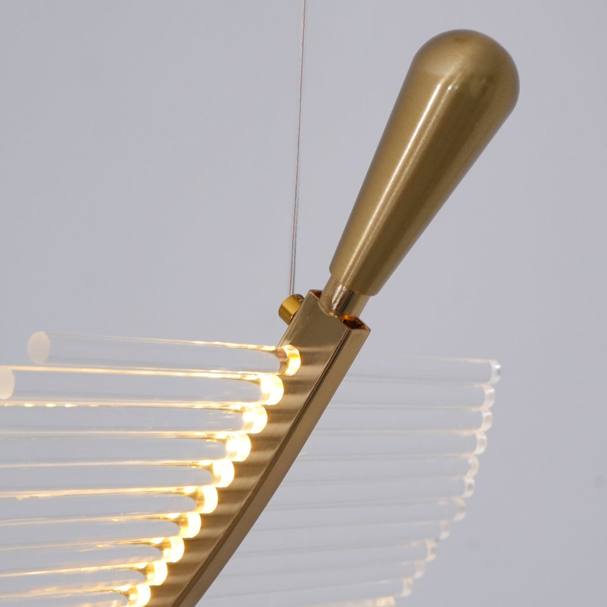Kuo Kroonluchter Leaf Acryl Goud Elegante Moderne