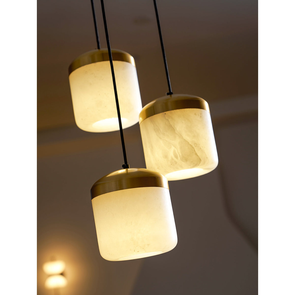 Arquesian hanglamp van albast in